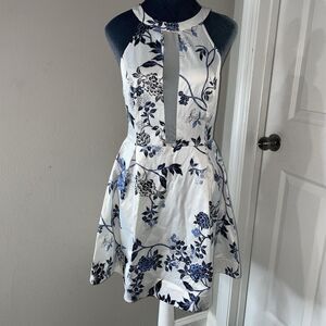 G By Guess Floral Fit And Flare Dress White And Blue Size Medium